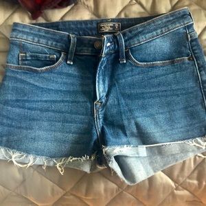 Abercrombie denim shorts size 25